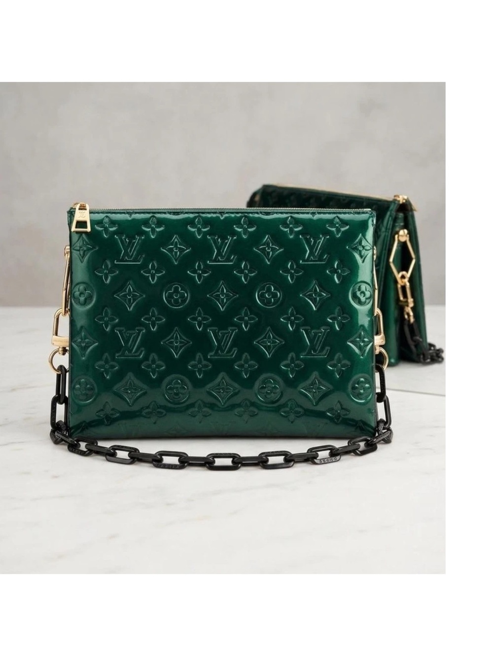Louis Vuitton Green Patent Monogram
Chain Strap Gold Hardware Shoulder Bag